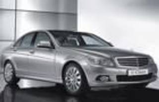 New Mercedes Benz C-Class caught testing on roads